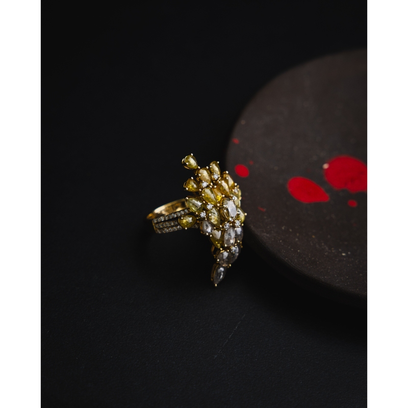 Laurenti 18k Yellow Gold Fancy Cocktail Ring Mixed color Diamonds. 