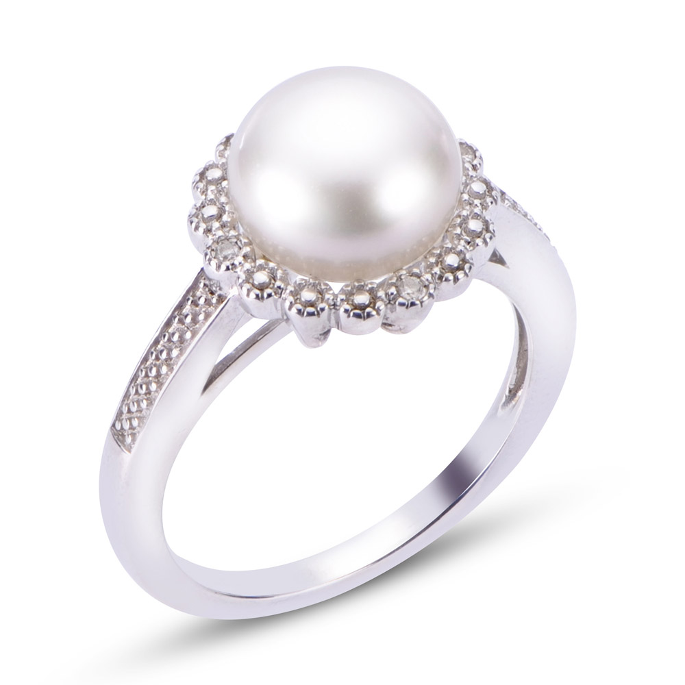 Fresh Water Pearl and Diamond Ring