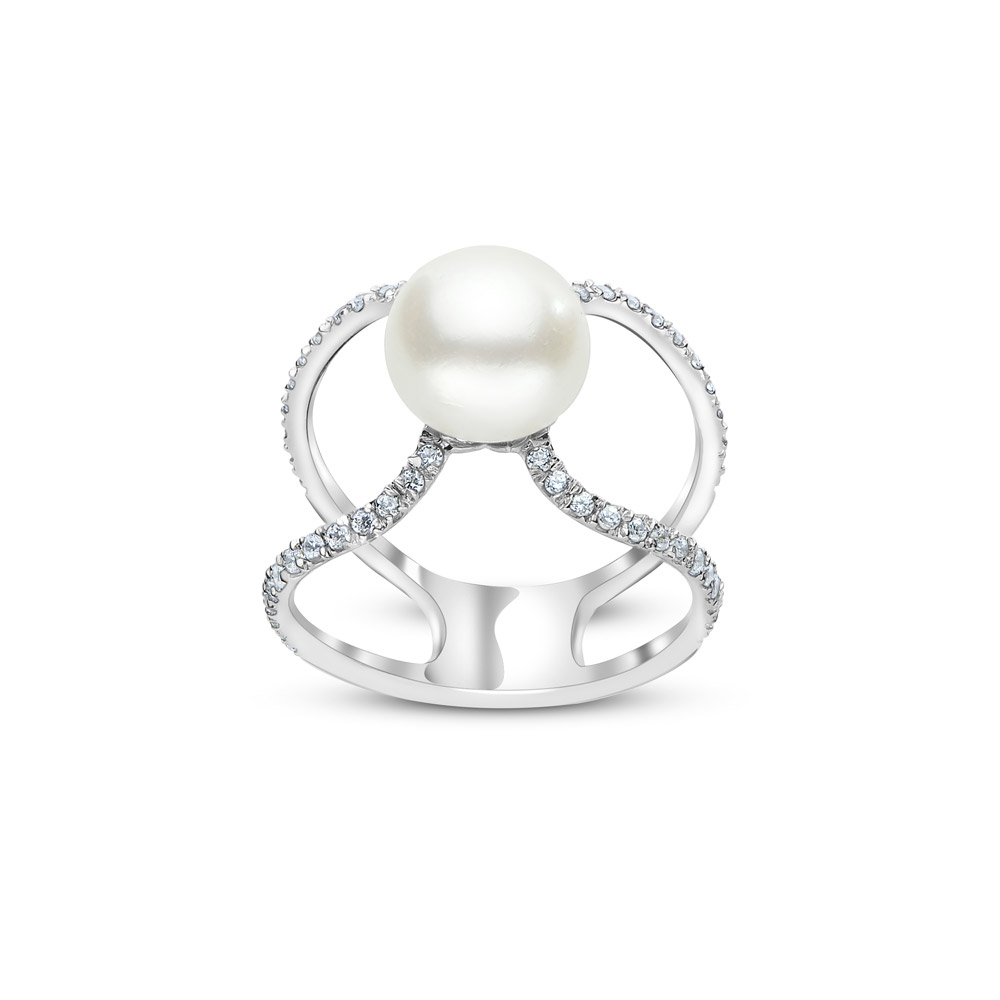 Fresh Water Pearl and white topaz Ring