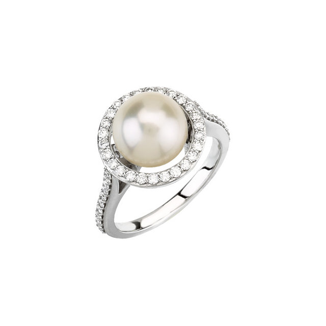 Halo-Style Ring for Pearl