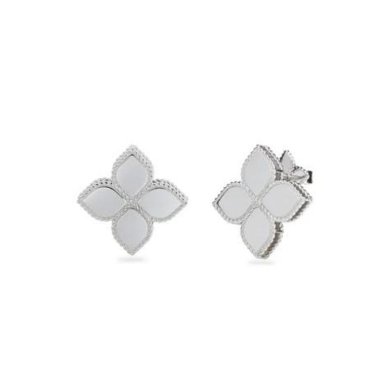 18K White Gold Princess Flower Stud Earrings (M). 