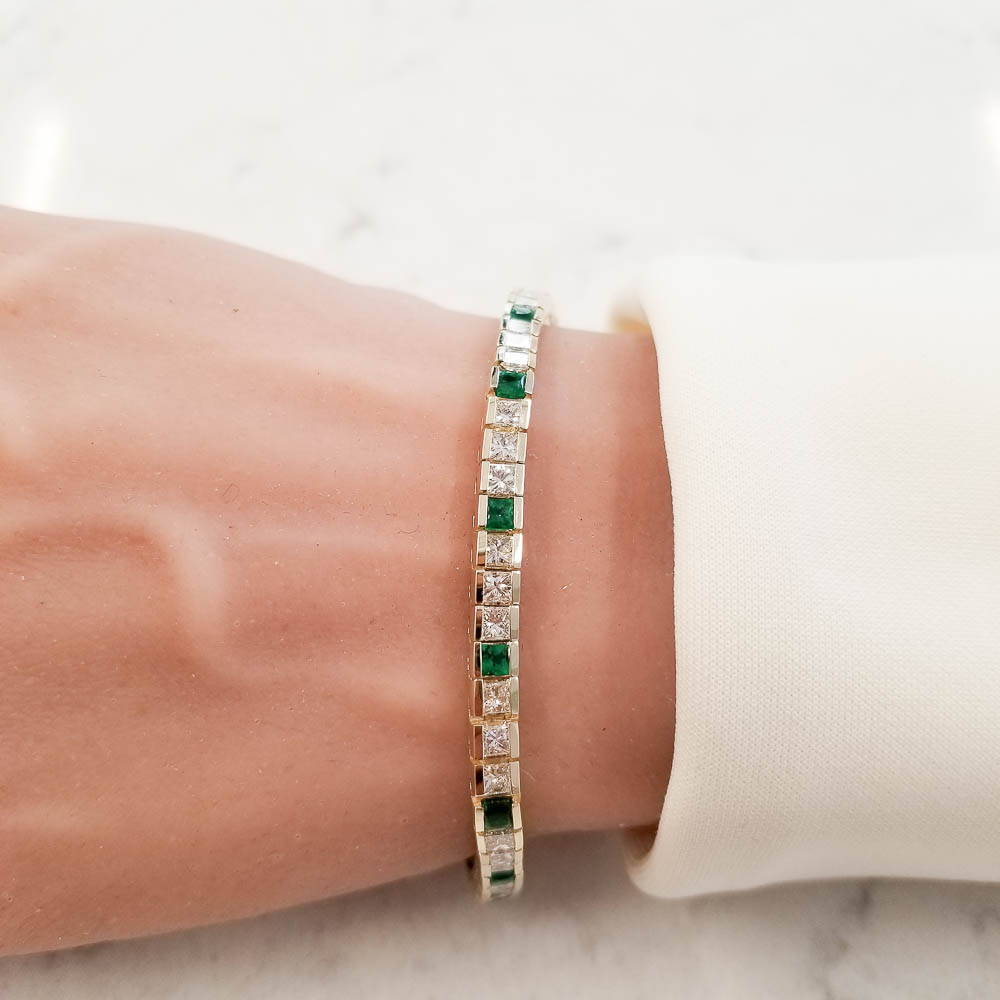 14K Yellow Gold Emerald Gemstone Bracelet