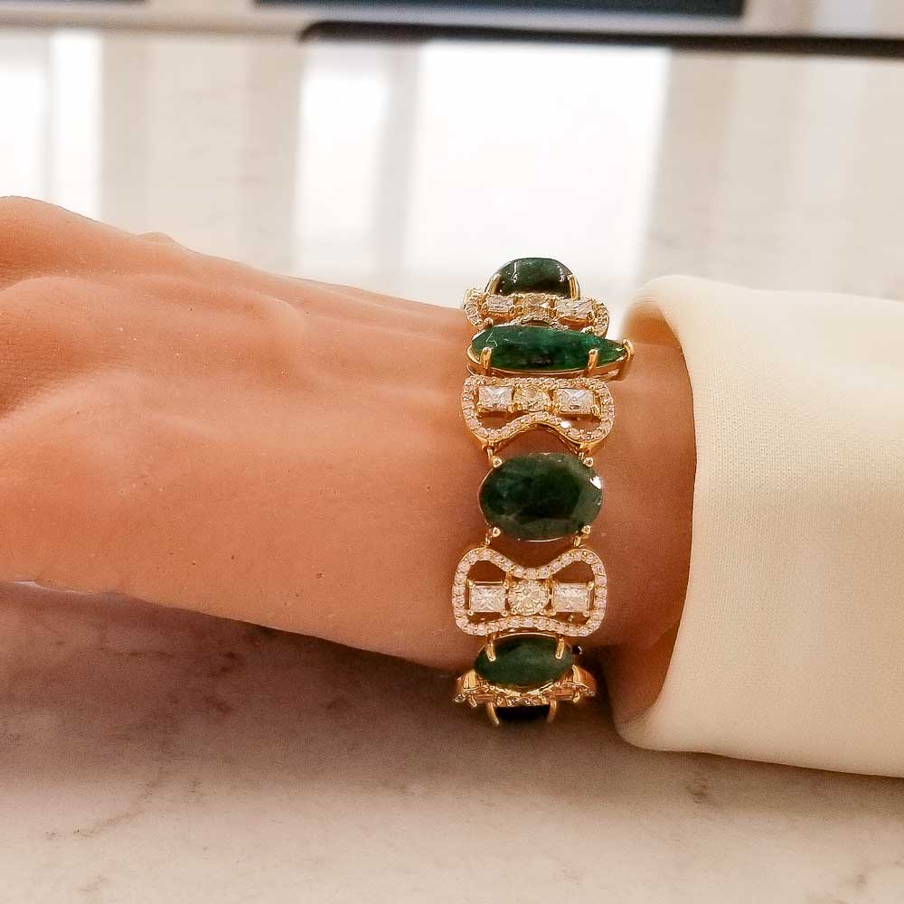 18K Yellow Gold Emerald Gemstone Bracelet
