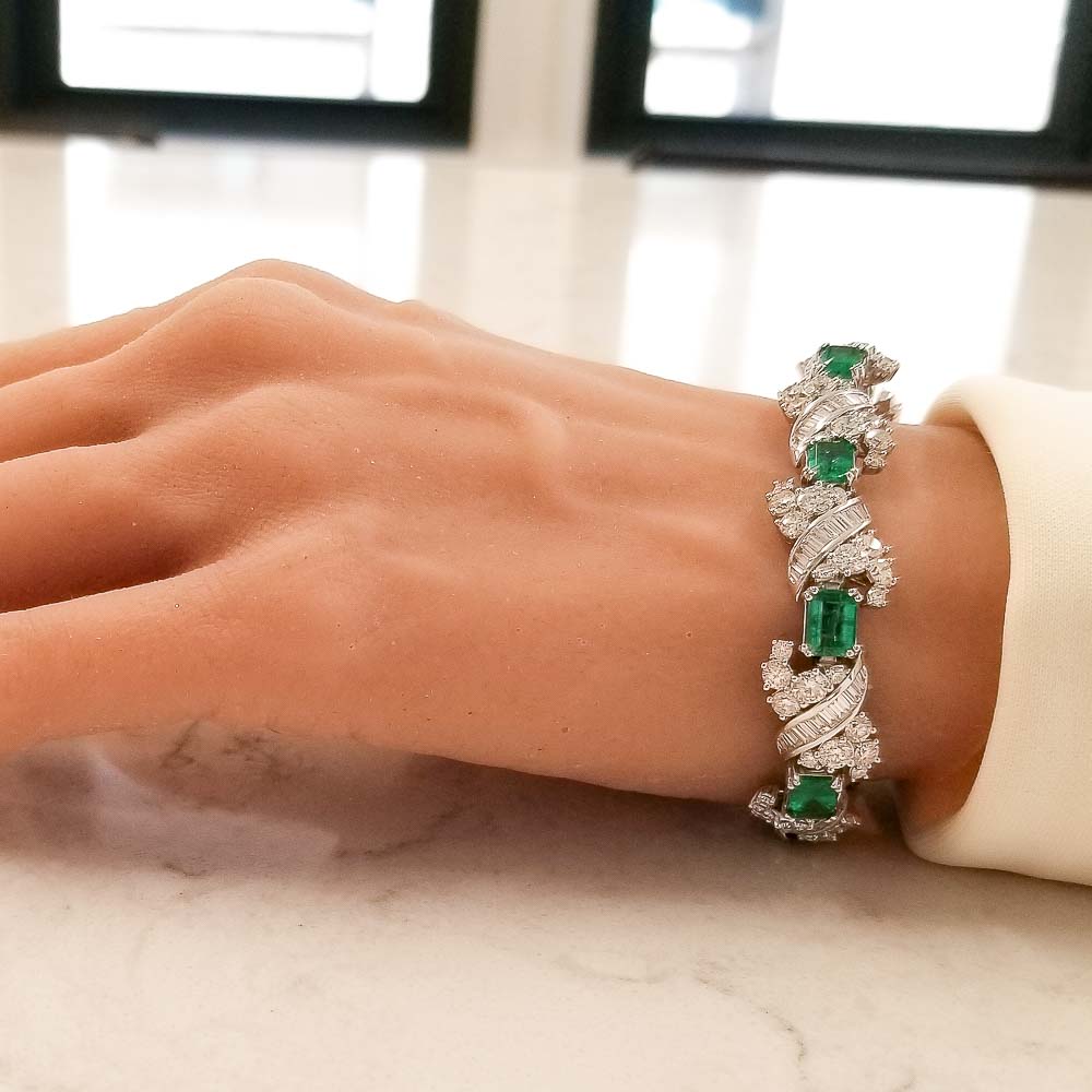 18K White Gold Emerald Gemstone Bracelet