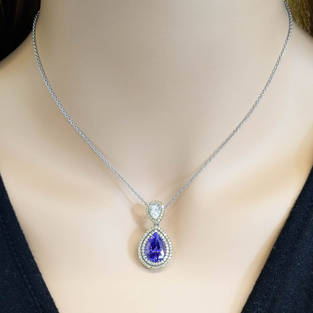 18K White Gold Tanzanite Gemstone Necklace