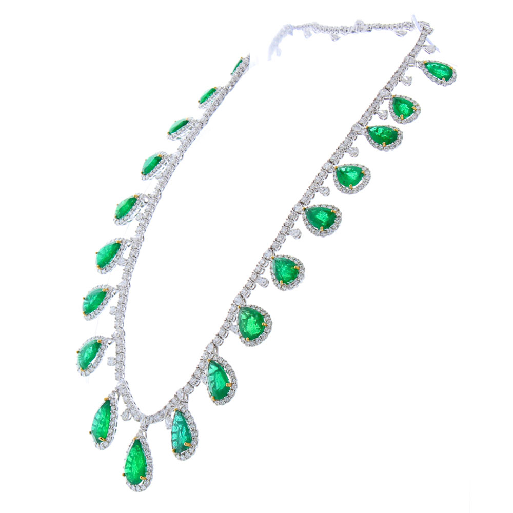 18K White Gold Emerald Gemstone Necklace