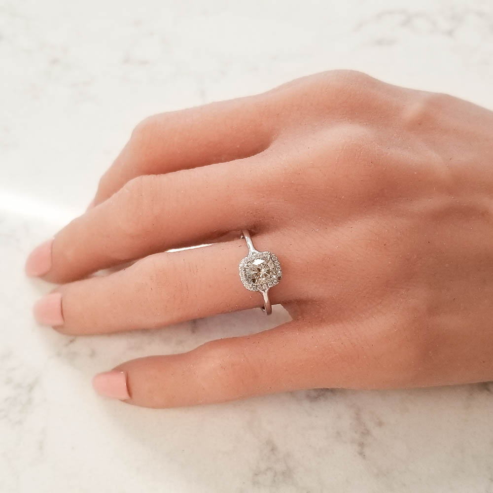 18K White Gold Diamond Gemstone Ring