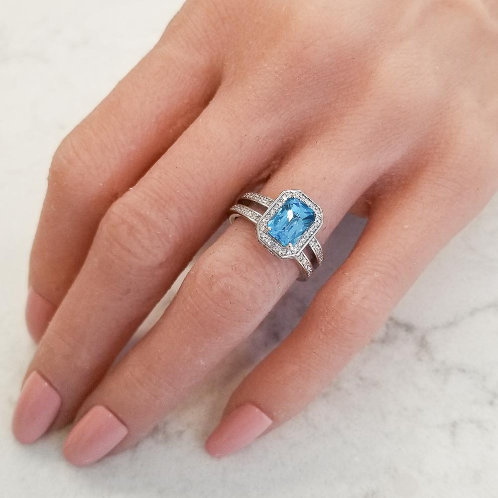 18K White Gold Topaz Gemstone Ring