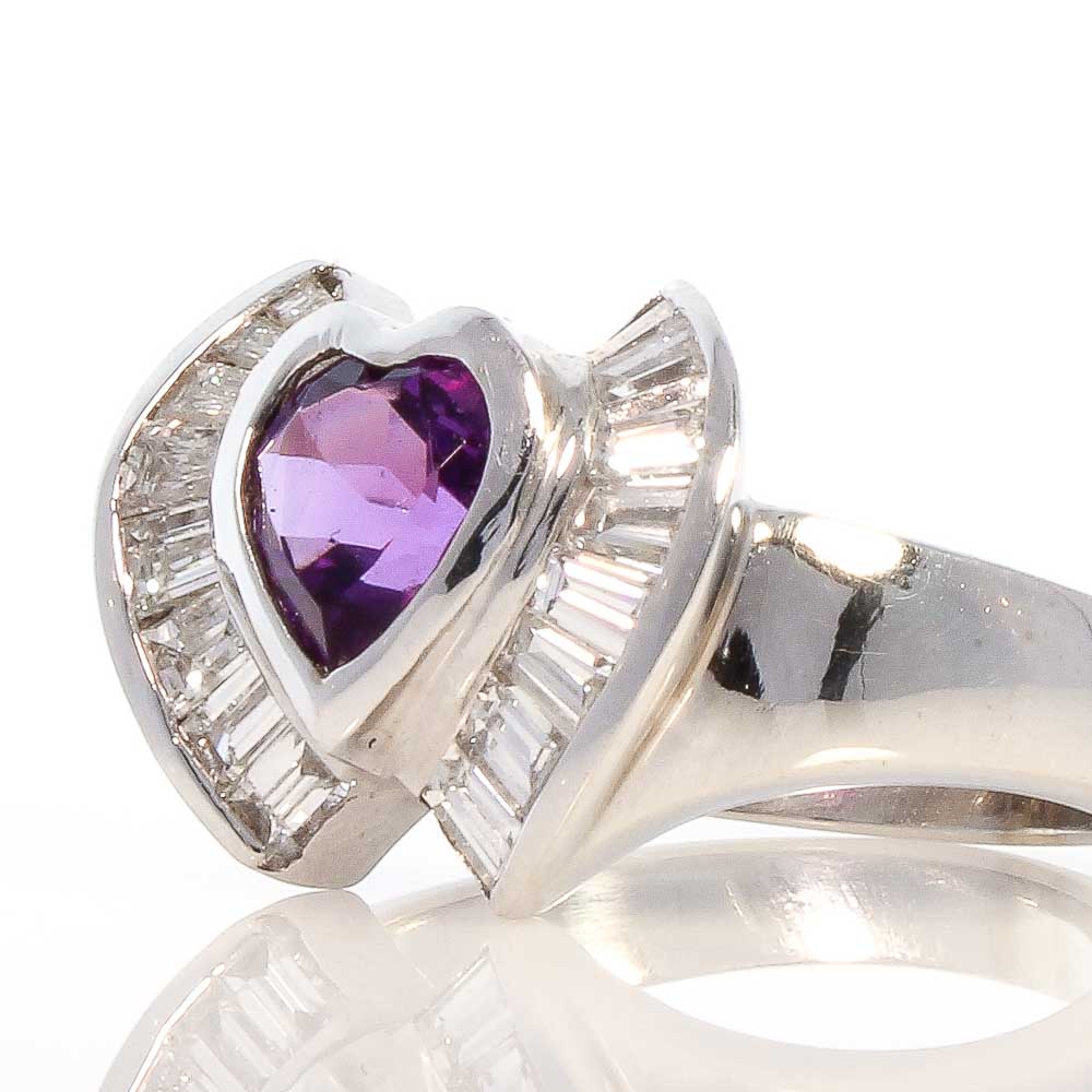 18K White Gold Amethyst Gemstone Ring