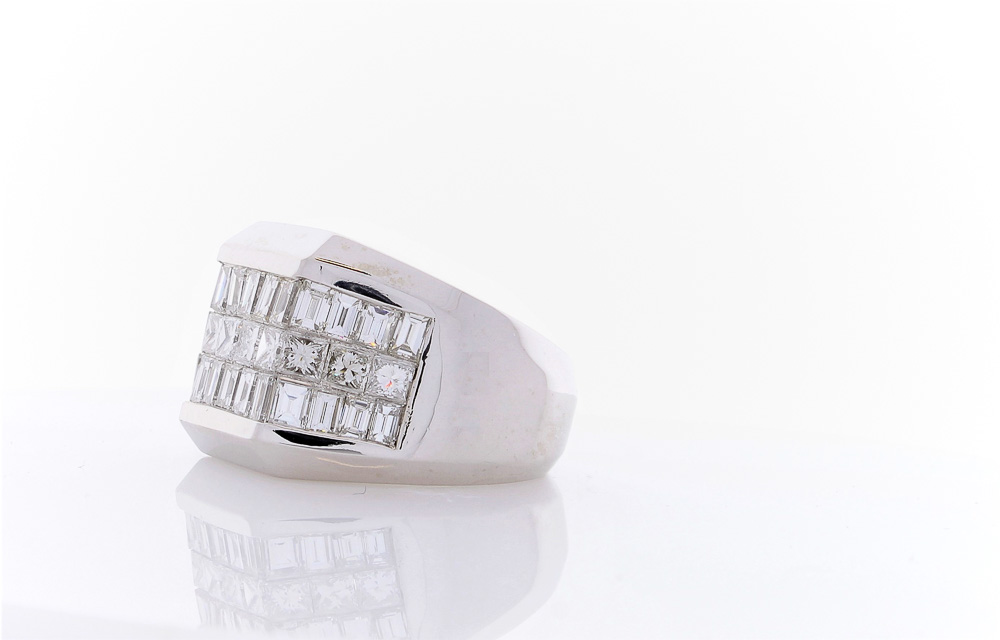 18K White Gold Diamond Gemstone Ring