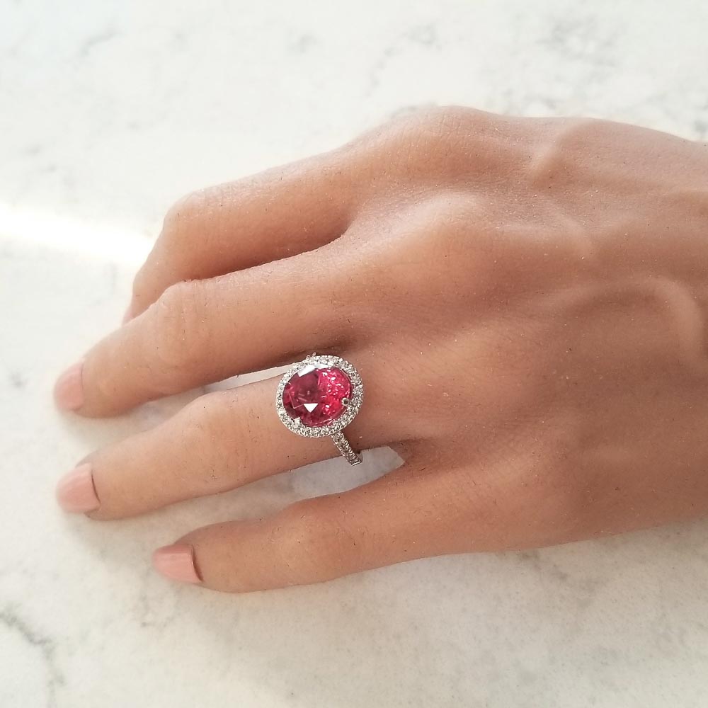 18K White Gold Spinel Gemstone Ring