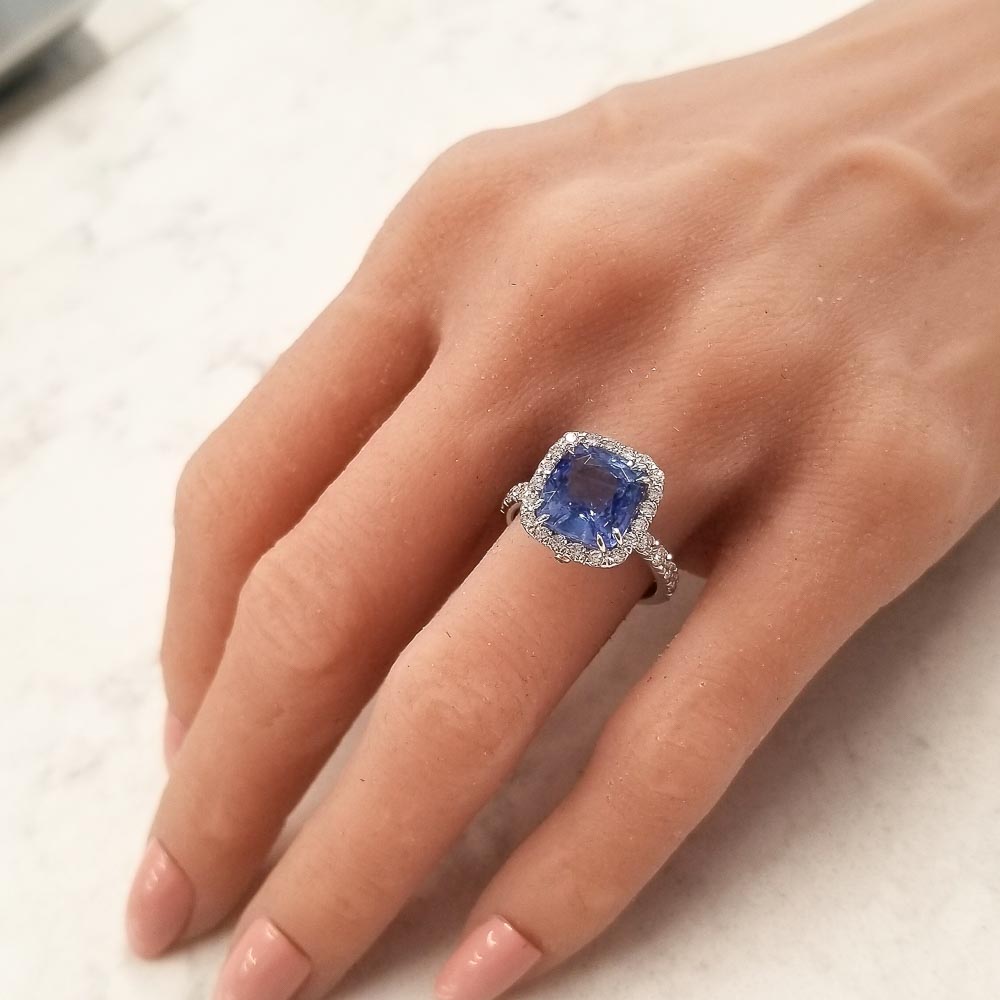 18K White Gold Sapphire Gemstone Ring