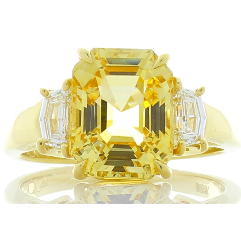 18K Yellow Gold Sapphire Gemstone Ring