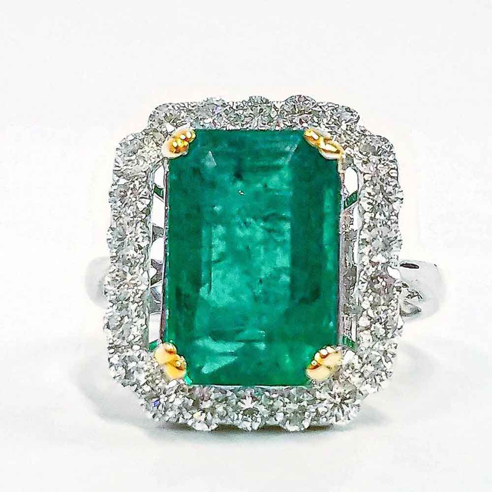18K White Gold Emerald Gemstone Ring