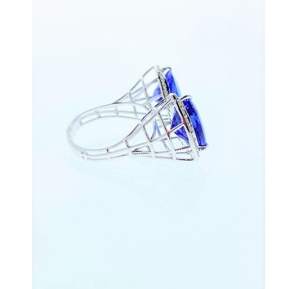 18K White Gold Tanzanite Gemstone Ring