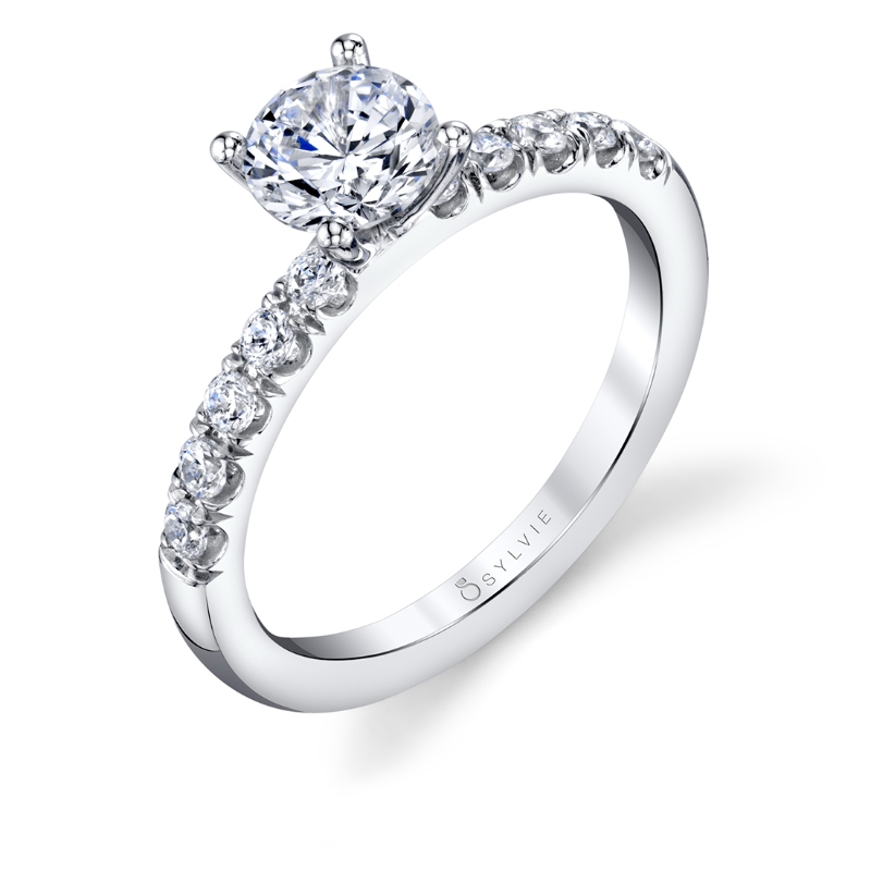 Classic Engagement Ring - Octavie
