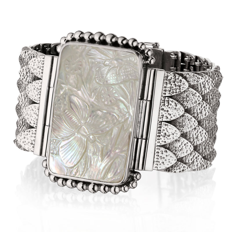 Ku-de-ta Bracelet From The Mother Of Pearl Collection