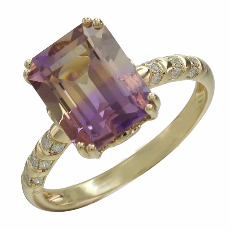 https://media.bluestar-apps.com/images/warejewelers_GDMSR1403.jpg