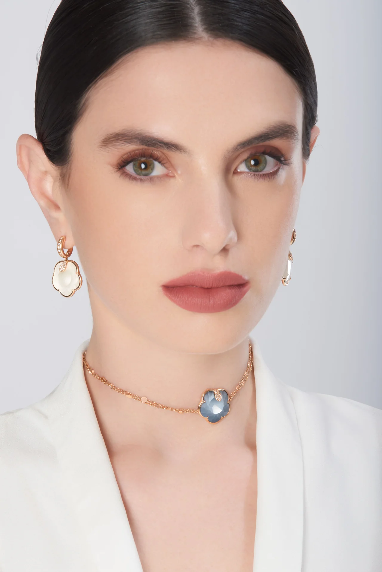 18K ROSE GOLD TON JOLI NECKTIE WITH MOONSTONE, ONYX AND DIAMONDS. DIA-0.11, MOONSTONE&ONYX-10.53, GLD-10.72