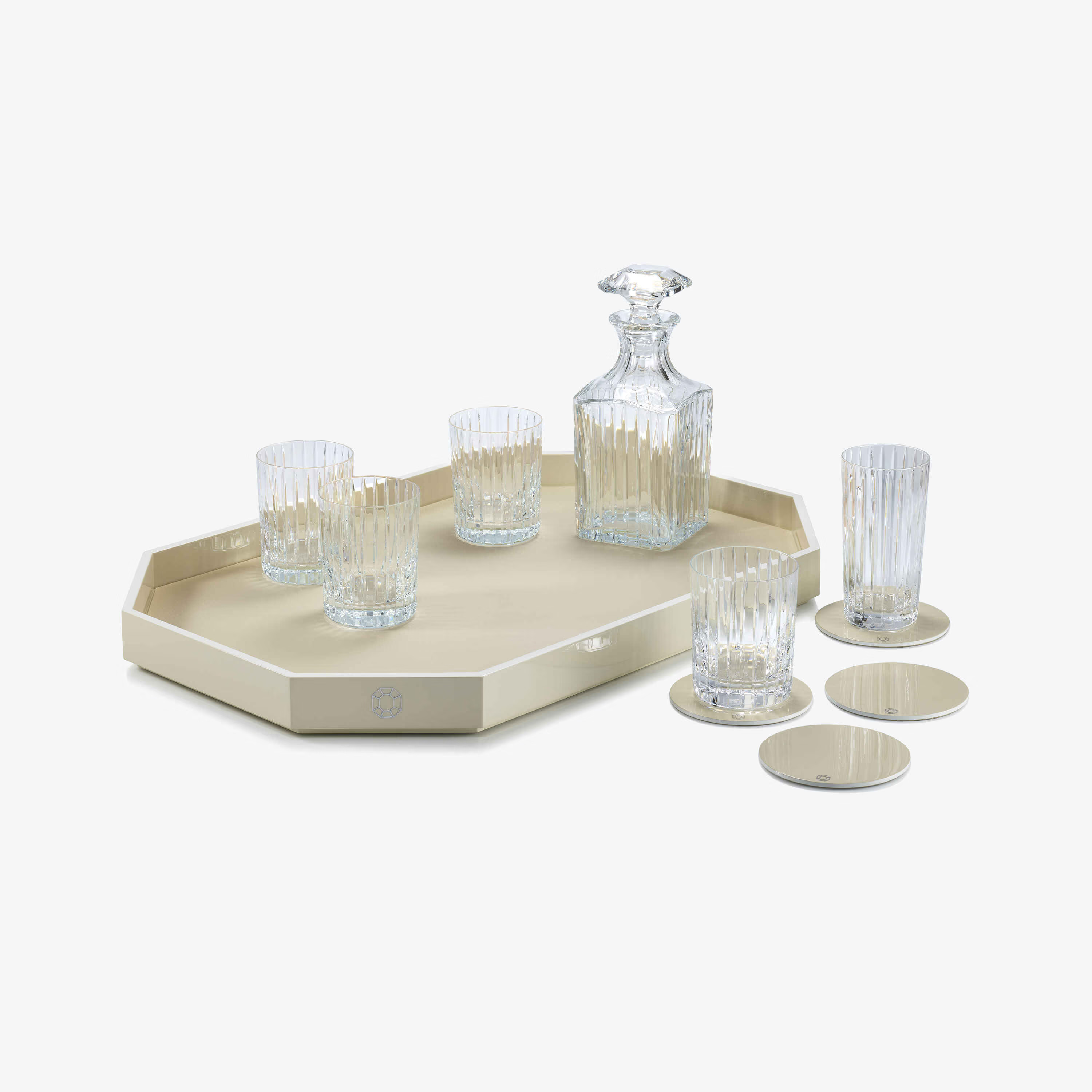 OCTOGONE TRAY L IN IVORY LACQUER. 